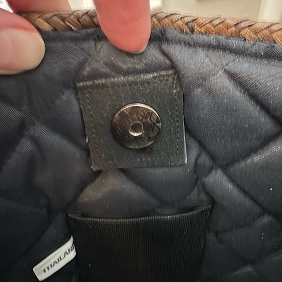 Elegant Brown Intricate Woven Tote with Tortoise Shell Handles - Picture 6 of 7